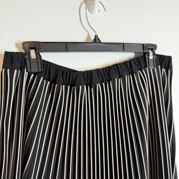 NWT Maeve Anthropologie Striped Button-Front Pleated Maxi Skirt Black/White L - Picture 11 of 13